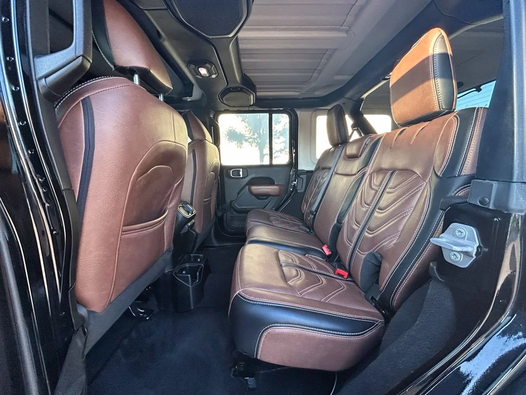 Used 2018 Black Clearcoat Jeep Unlimited Sport S image 32