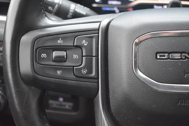 Used 2023 White GMC Denali Ultimate image 27