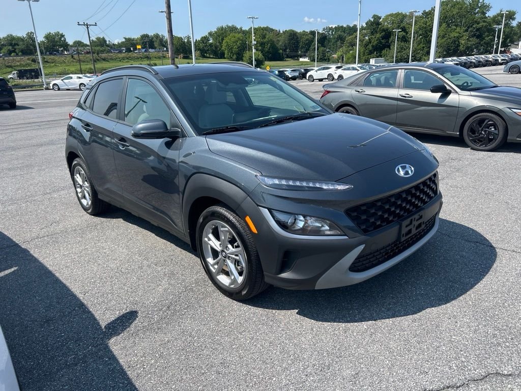 Used 2023 Gray Hyundai SEL image 3