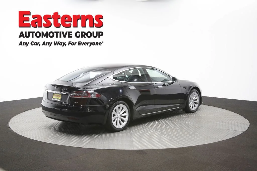 Used 2018 Black Tesla 75D image 36