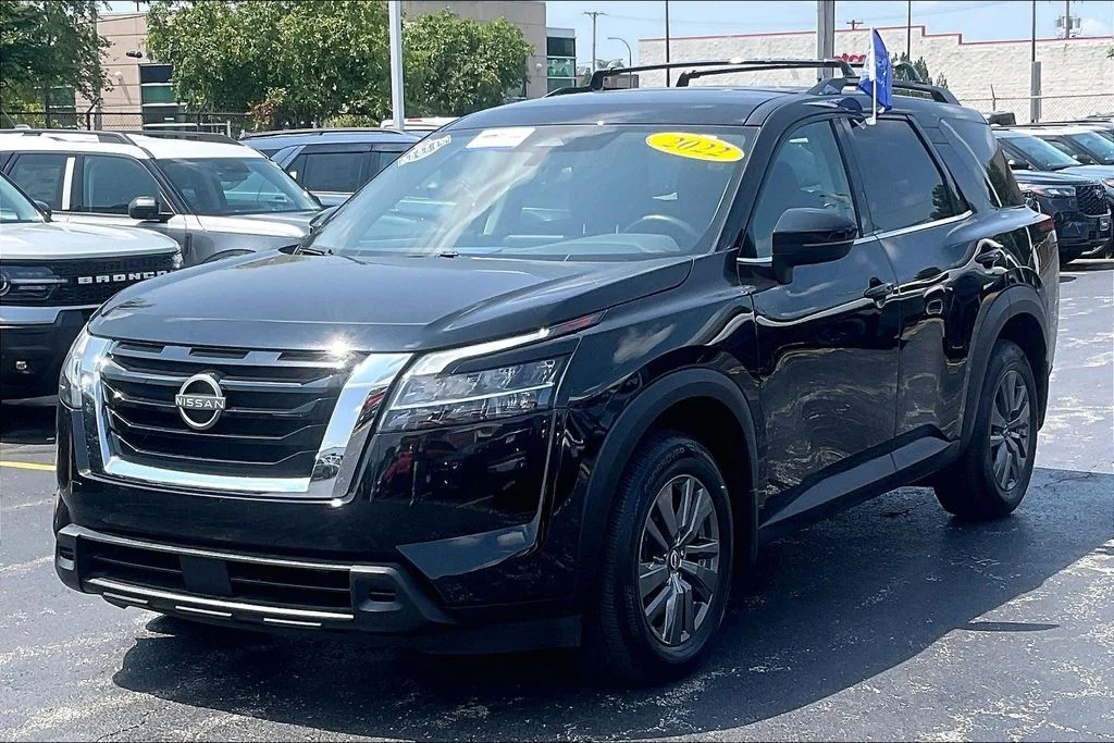 Used 2022 Black Nissan SV image 11