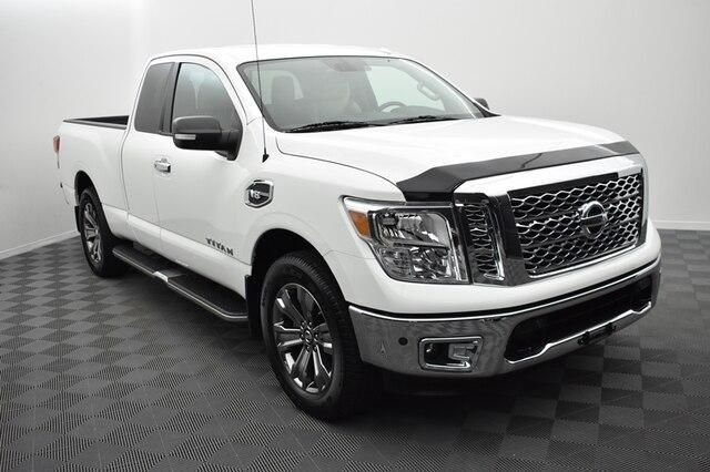 2017 Nissan Titan SV 4X4 King Cab's photo