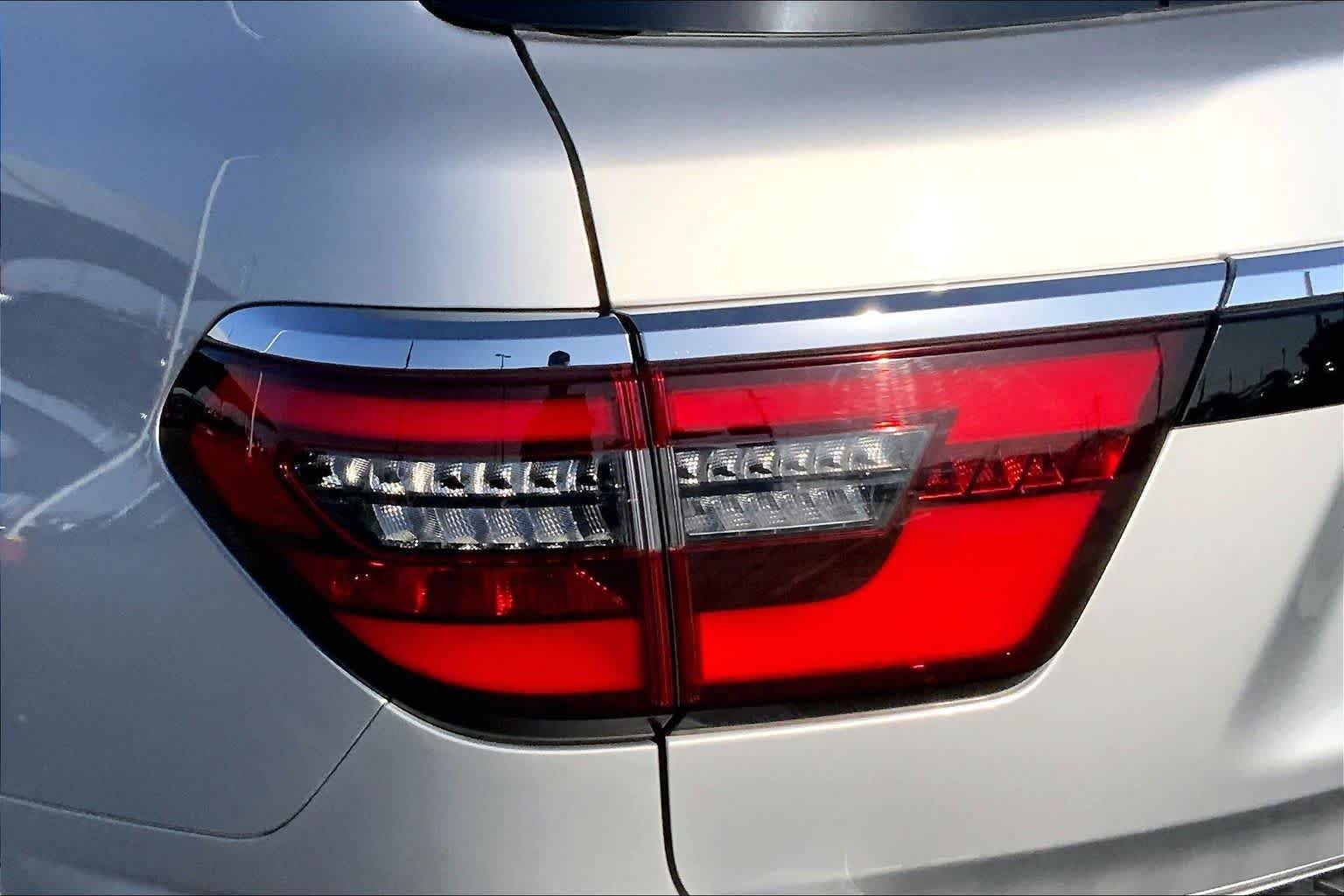 Used 2022 Brilliant Silver Metallic Nissan SV image 57
