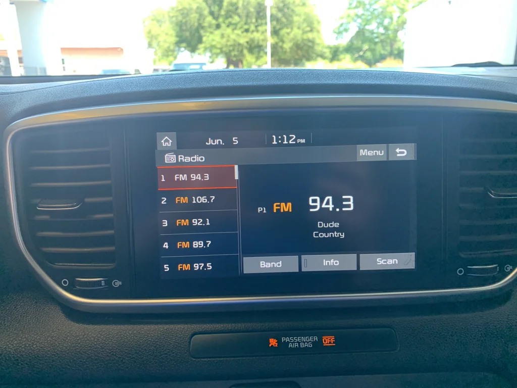 Used 2021  Kia S image 19