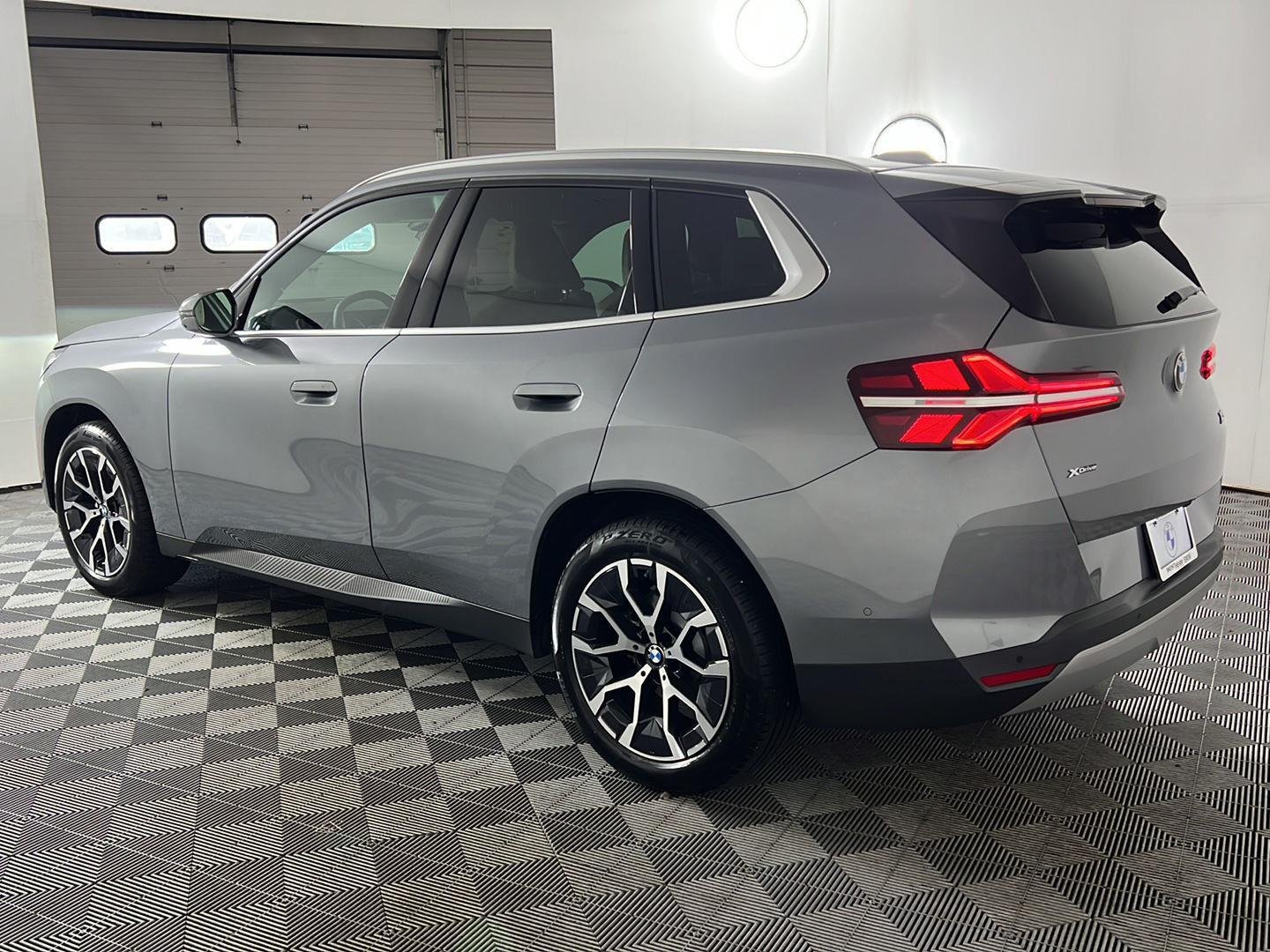 Used 2026 Skyscraper Grey Metallic BMW 30 xDrive image 9
