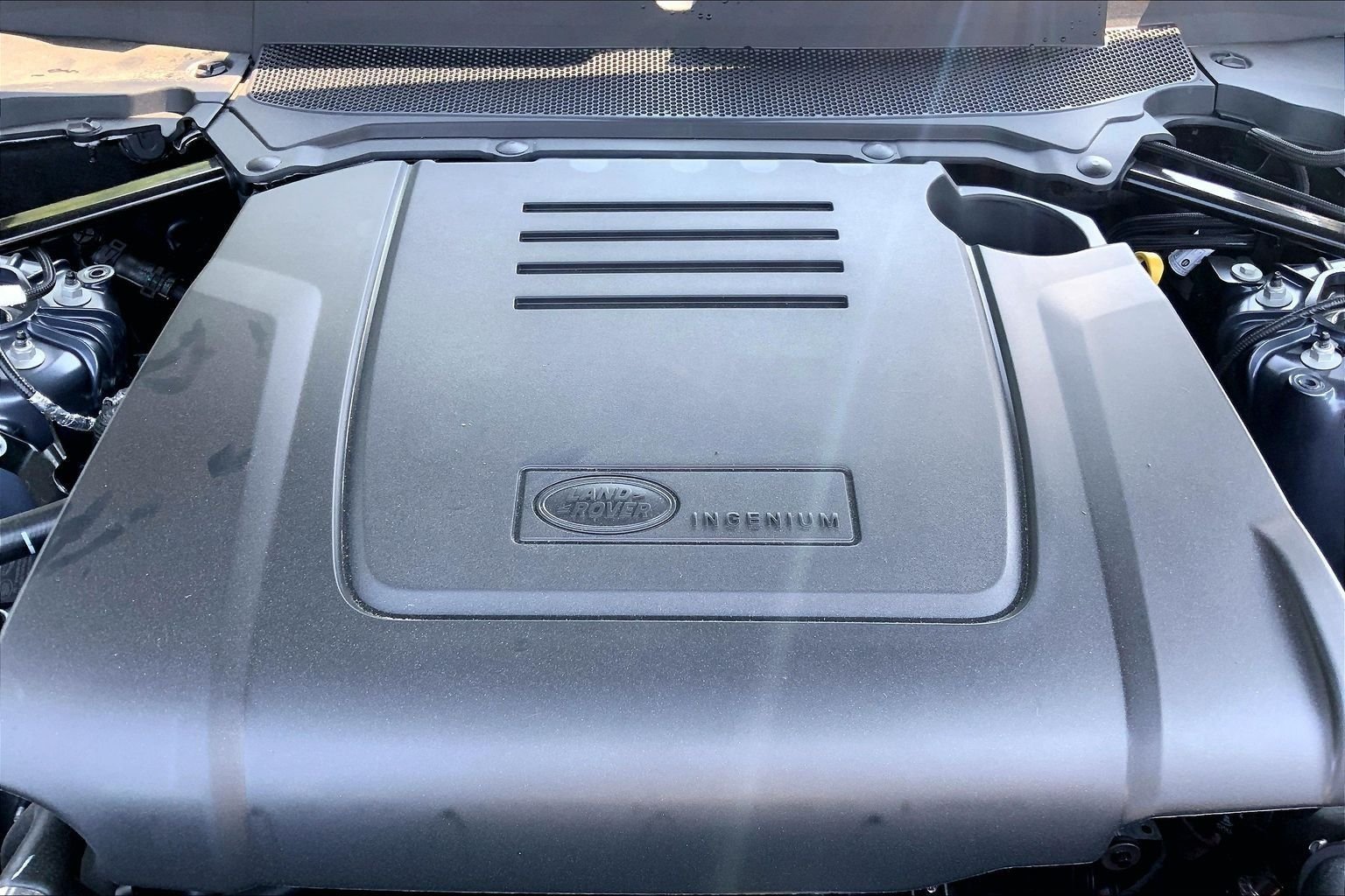 New 2026 Varesine Blue LAND ROVER Dynamic SE image 16