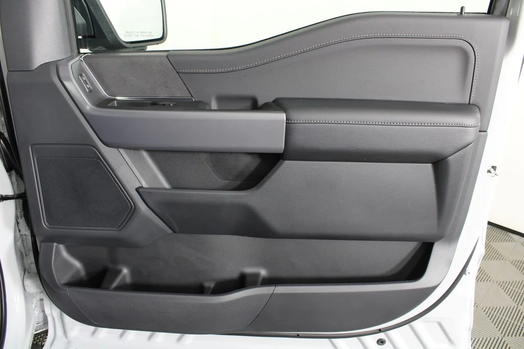 New 2026 Avalanche Ford XLT image 8