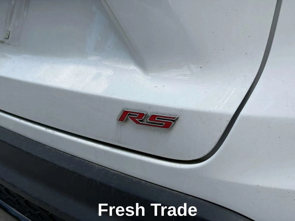 Used 2025 Summit White Chevrolet 1RS image 7