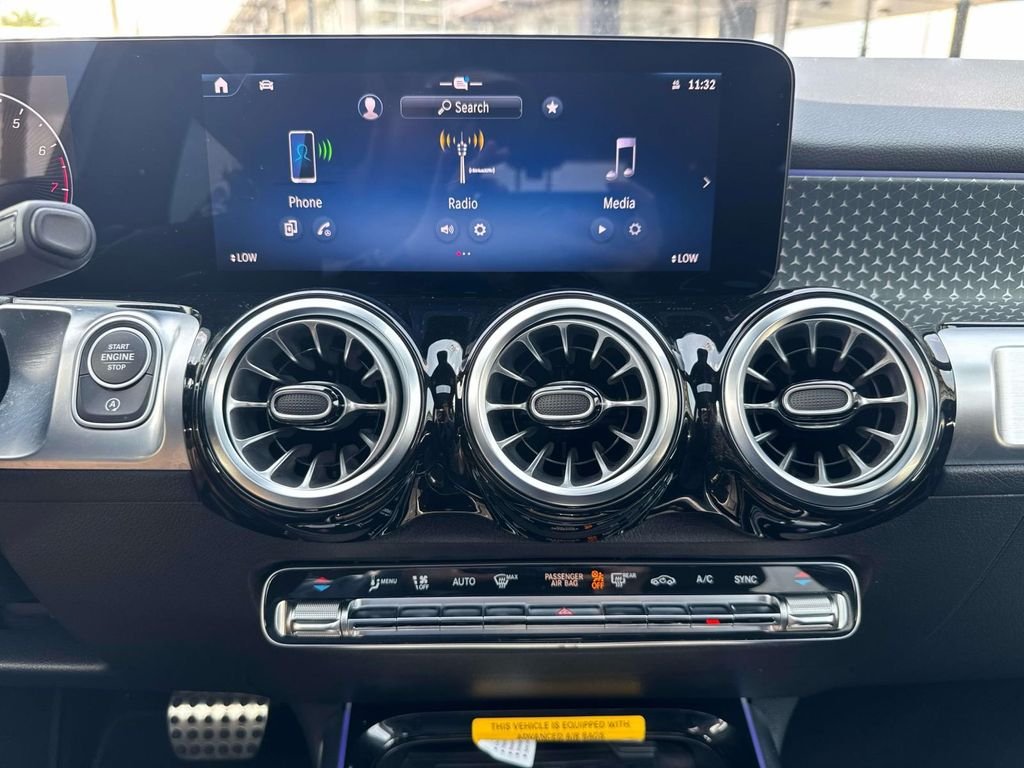 Certified Used 2025 White Mercedes-Benz GLB 250 image 25