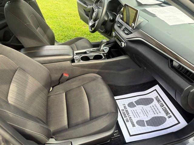 Used 2024 Gray Nissan 2.5 SV image 17