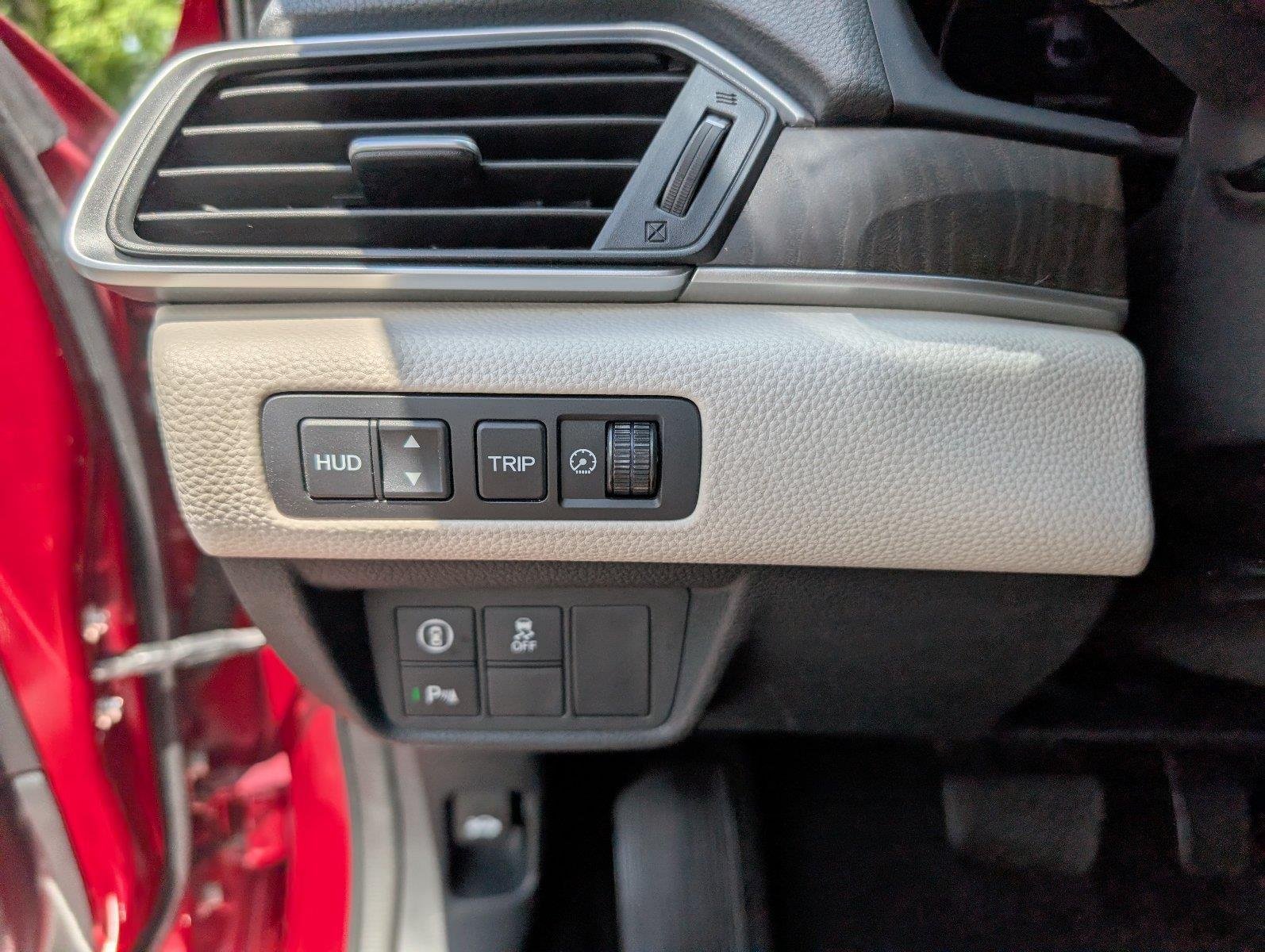 Used 2018 Radiant Red Metallic Honda Touring 1.5T image 28