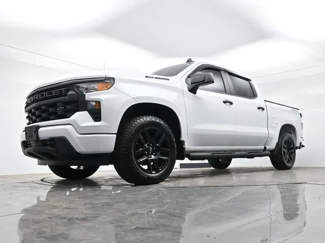 Used 2025 Summit White Chevrolet Custom image 24
