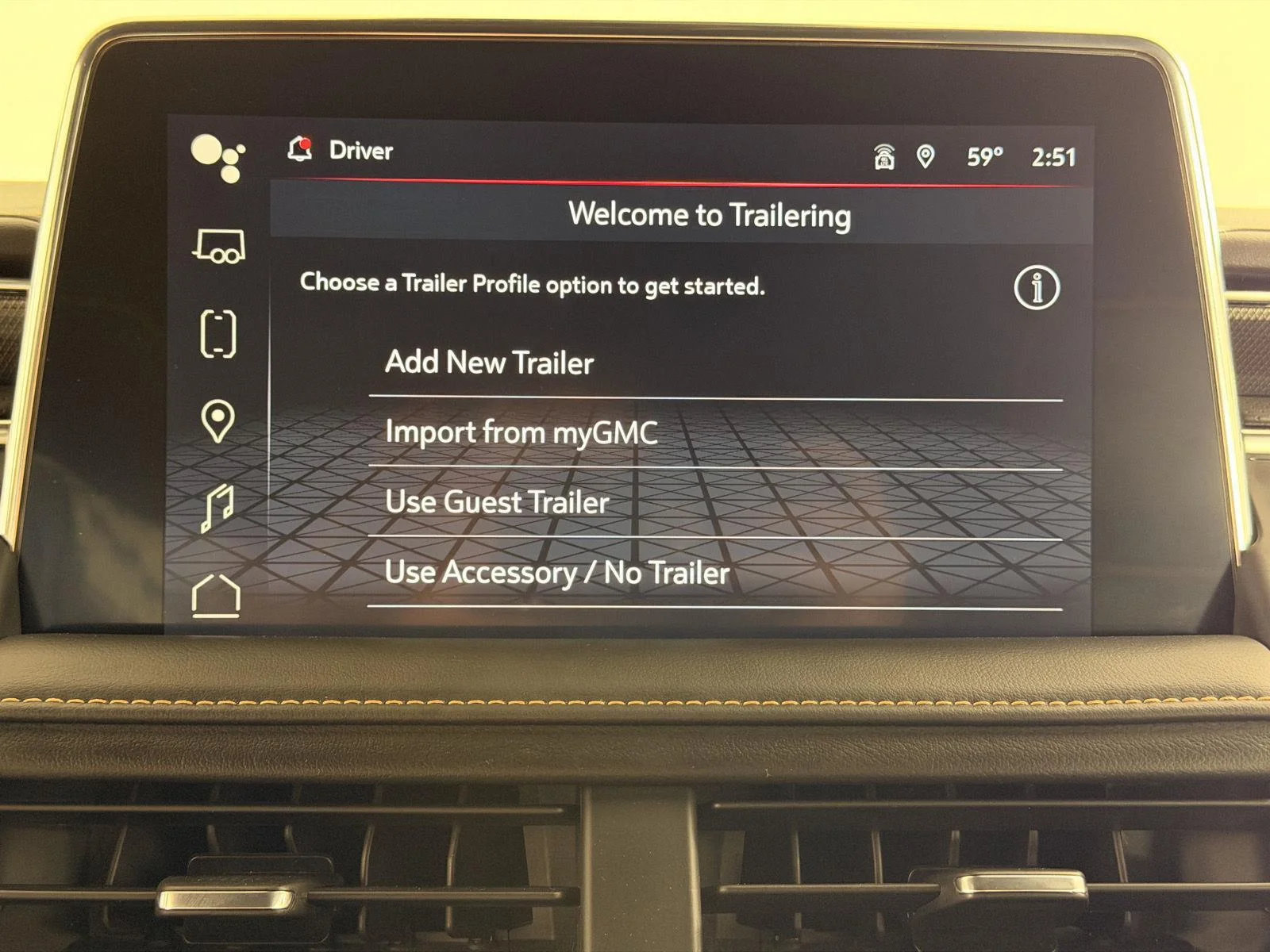 Used 2023 White Frost Tricoat GMC AT4 image 39