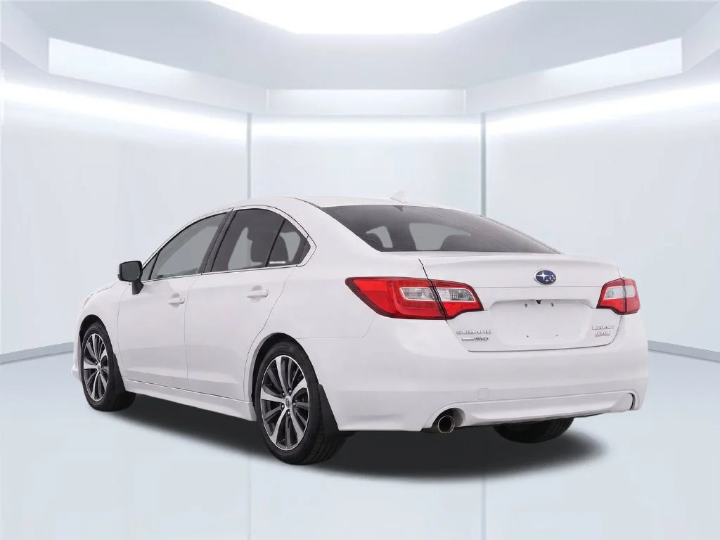 Used 2017 White Subaru 2.5i image 5
