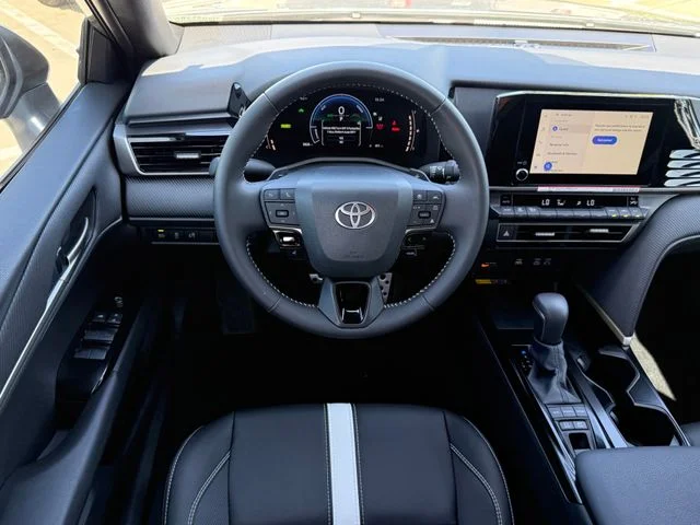 Used 2026  Toyota SE image 25