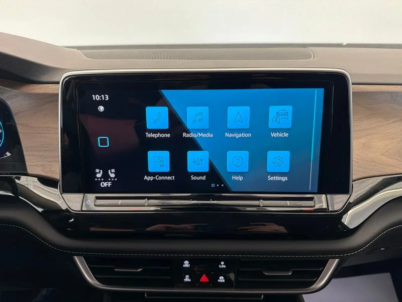 New 2026 Blue Volkswagen 2.0T SE w/Technology image 15