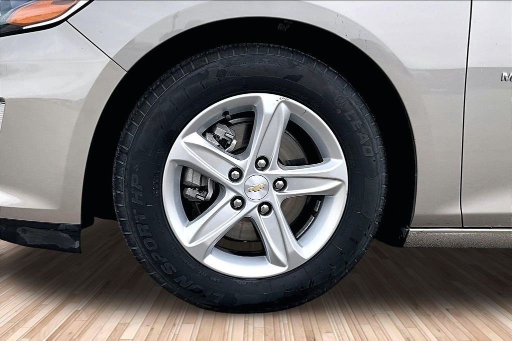 Used 2024 Gray Chevrolet LS image 8