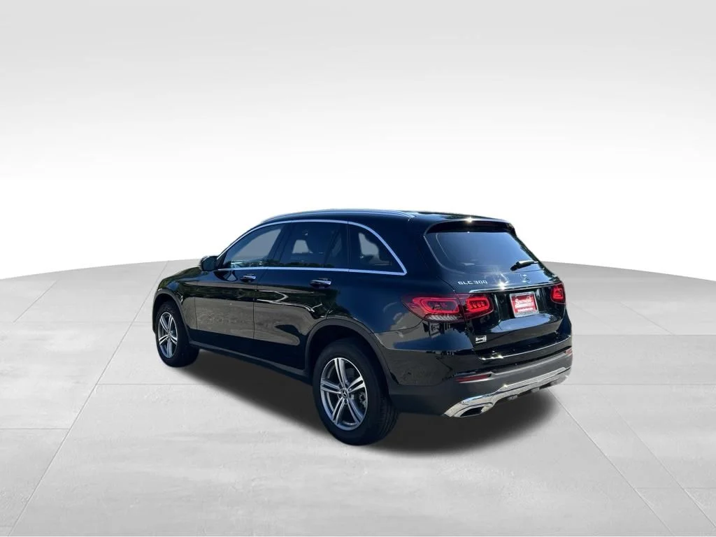 Used 2022  Mercedes-Benz GLC 300 image 3