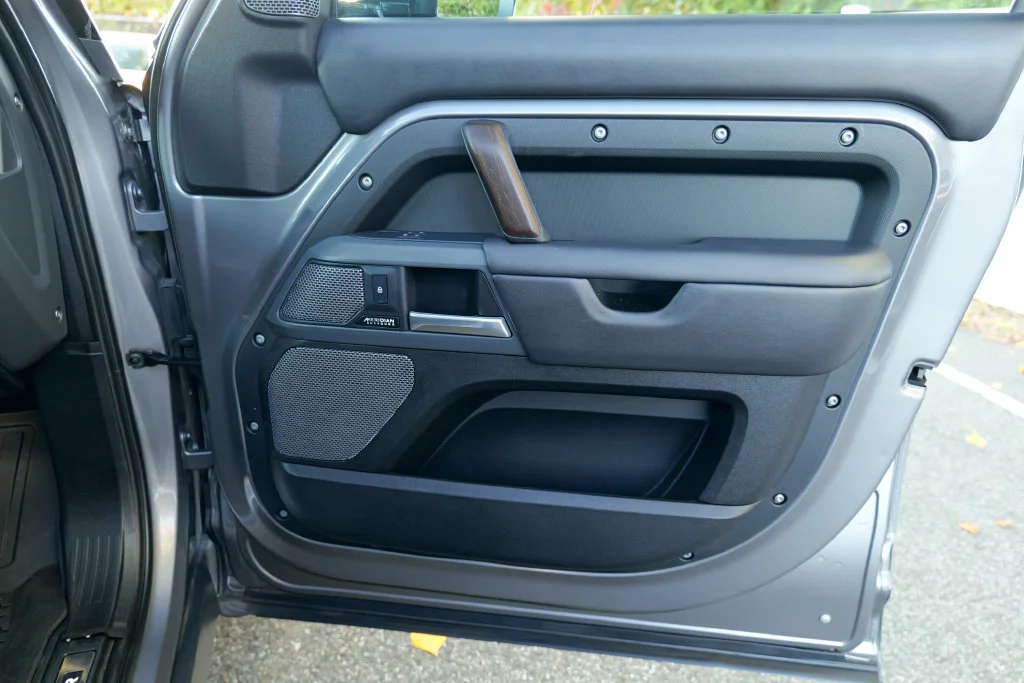 Used 2023 Gray Land Rover X image 29