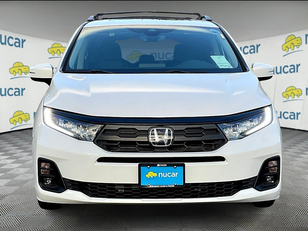New 2026 Platinum White Pearl Honda EX-L image 3