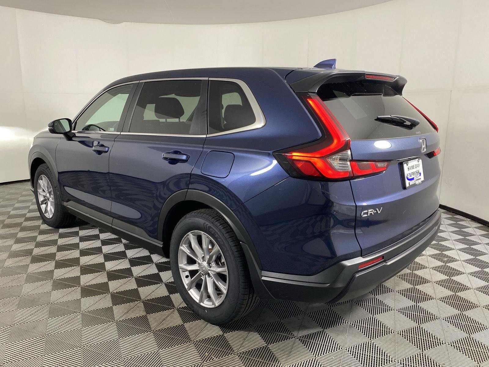 Used 2024 Canyon River Blue Metallic Honda EX image 5
