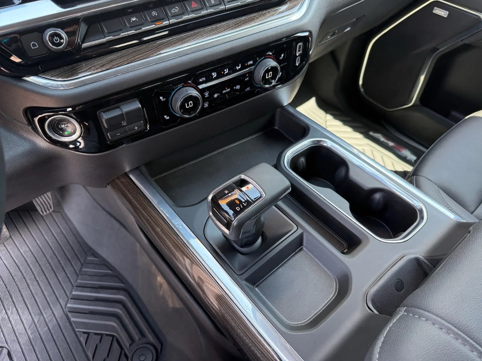 2024 Chevrolet Silverado 1500 LT Trail Boss - Photo 22