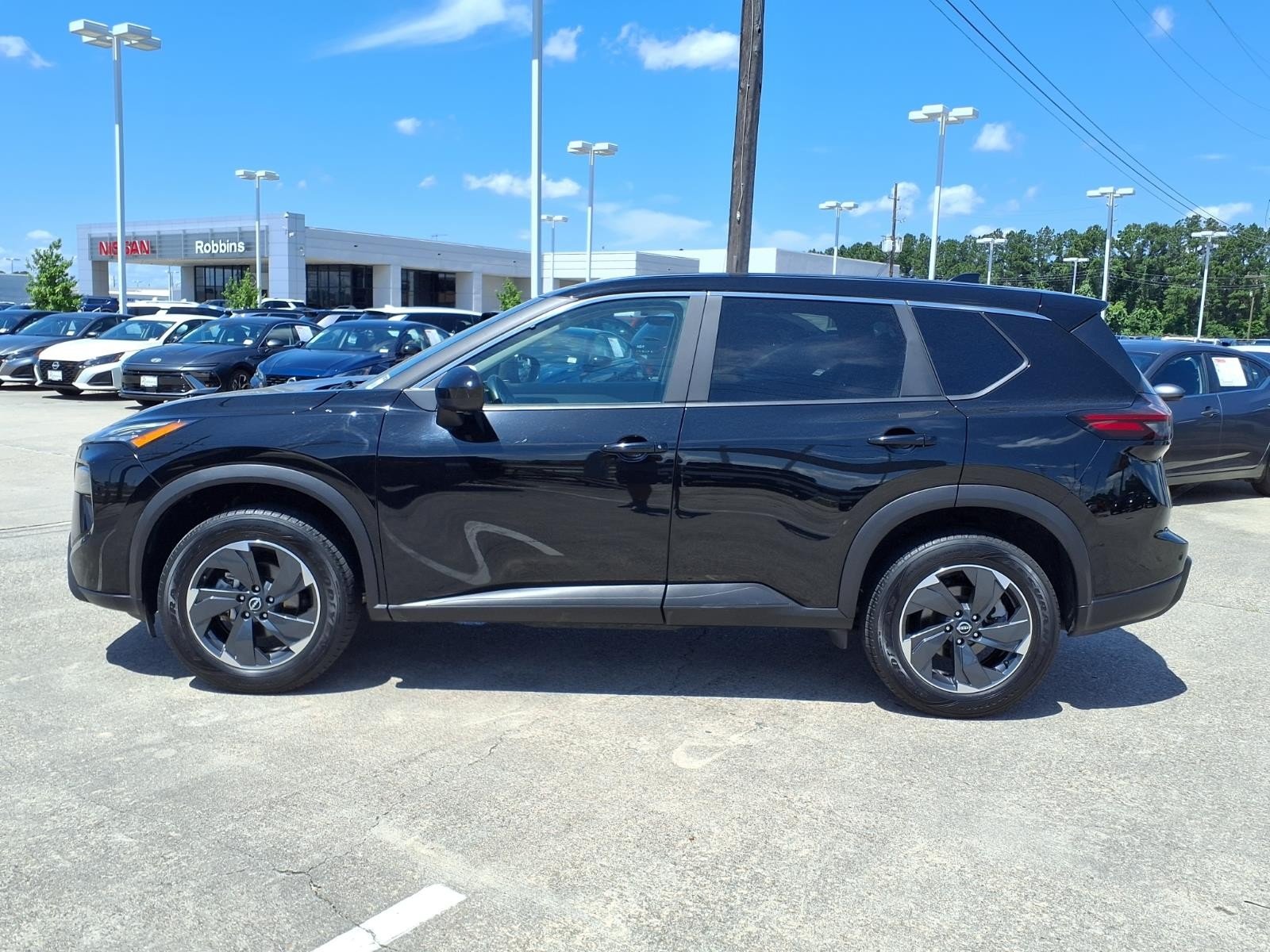 2024 Nissan Rogue SV Black at Robbins Nissan