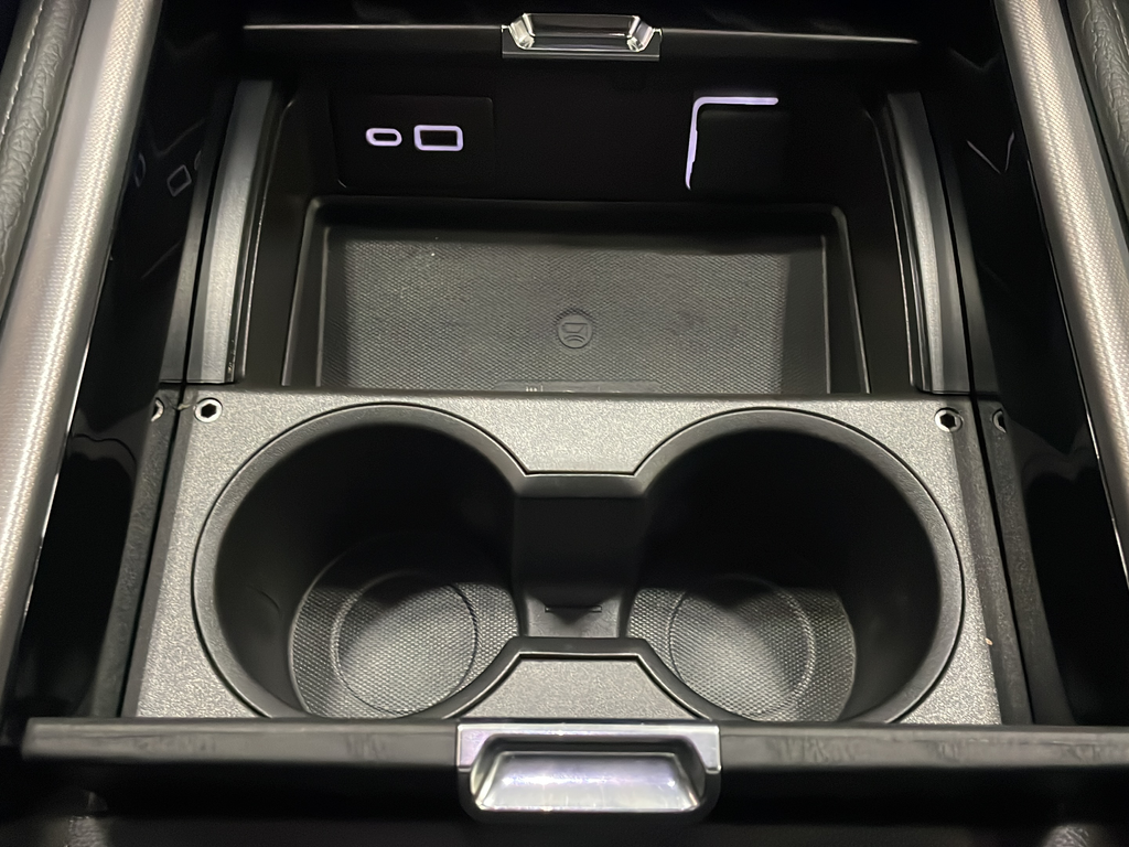 Used 2023 Silver GMC Denali image 30