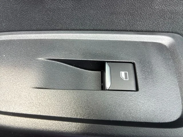 New 2026 Marsh Gray Ford XLT image 24