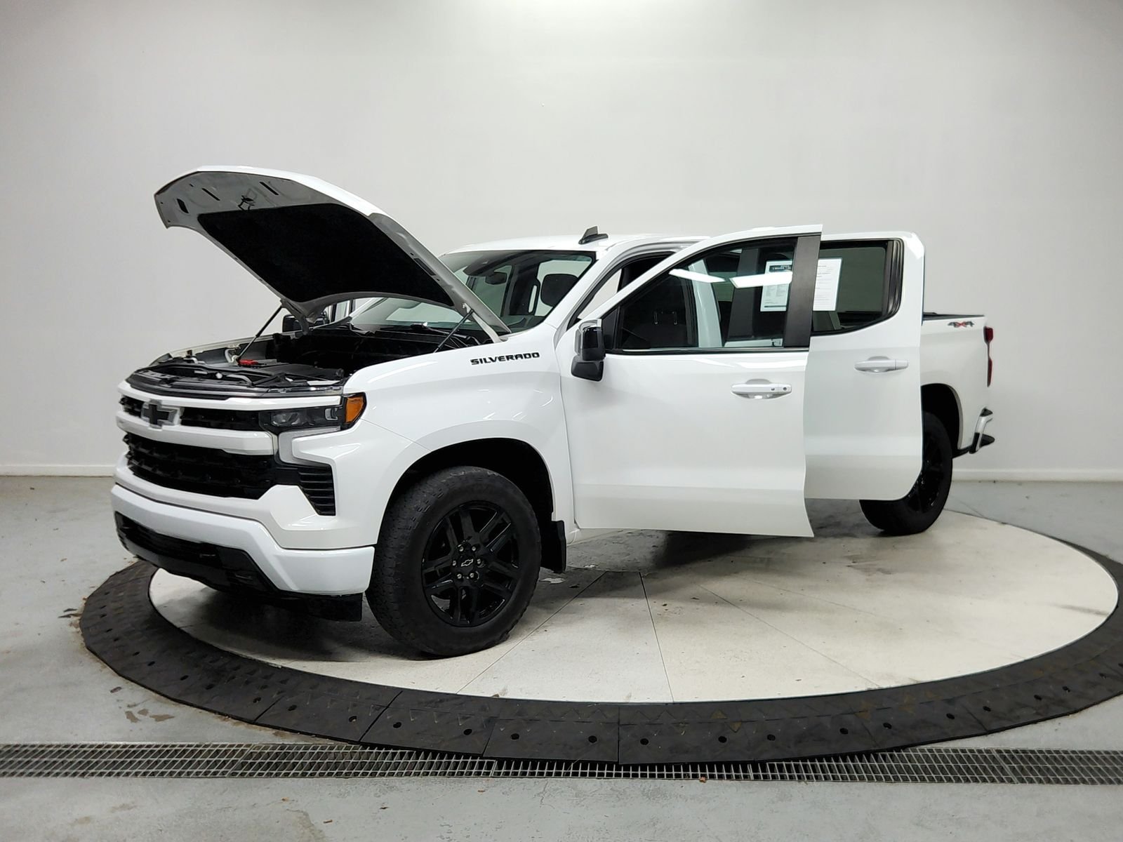 Used 2023 Summit White Chevrolet RST image 12