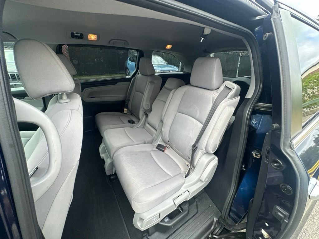 Used 2018  Honda EX image 27