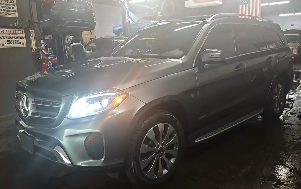 Used 2019  Mercedes-Benz GLS 450 image 1