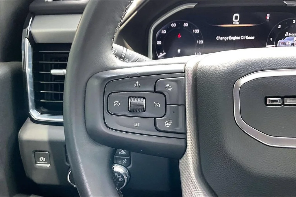 Used 2024 Onyx Black GMC Denali image 10