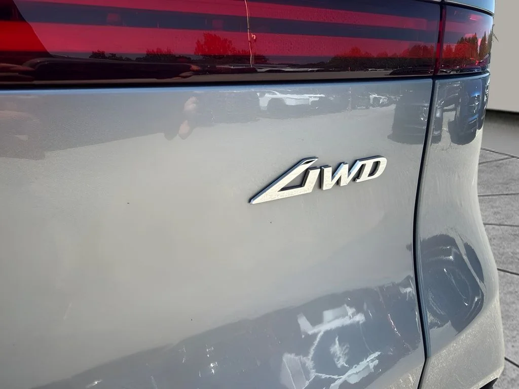 Used 2023 Silver Genesis 2.5T Sport Prestige image 24