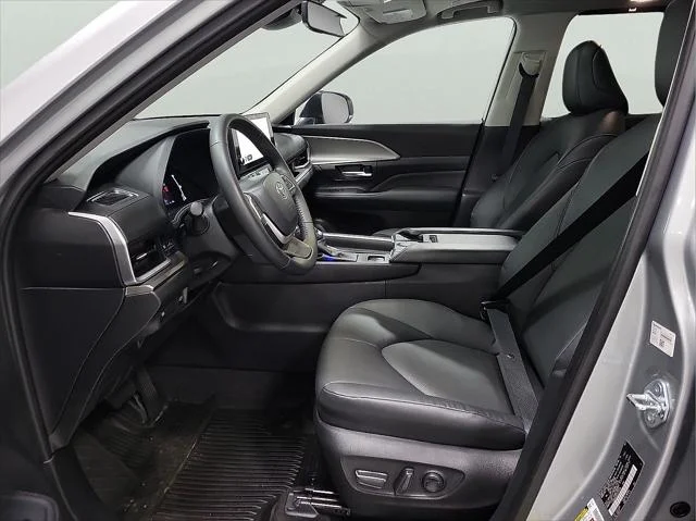 Certified Used 2025 CELESTIAL SILVER Toyota  image 12