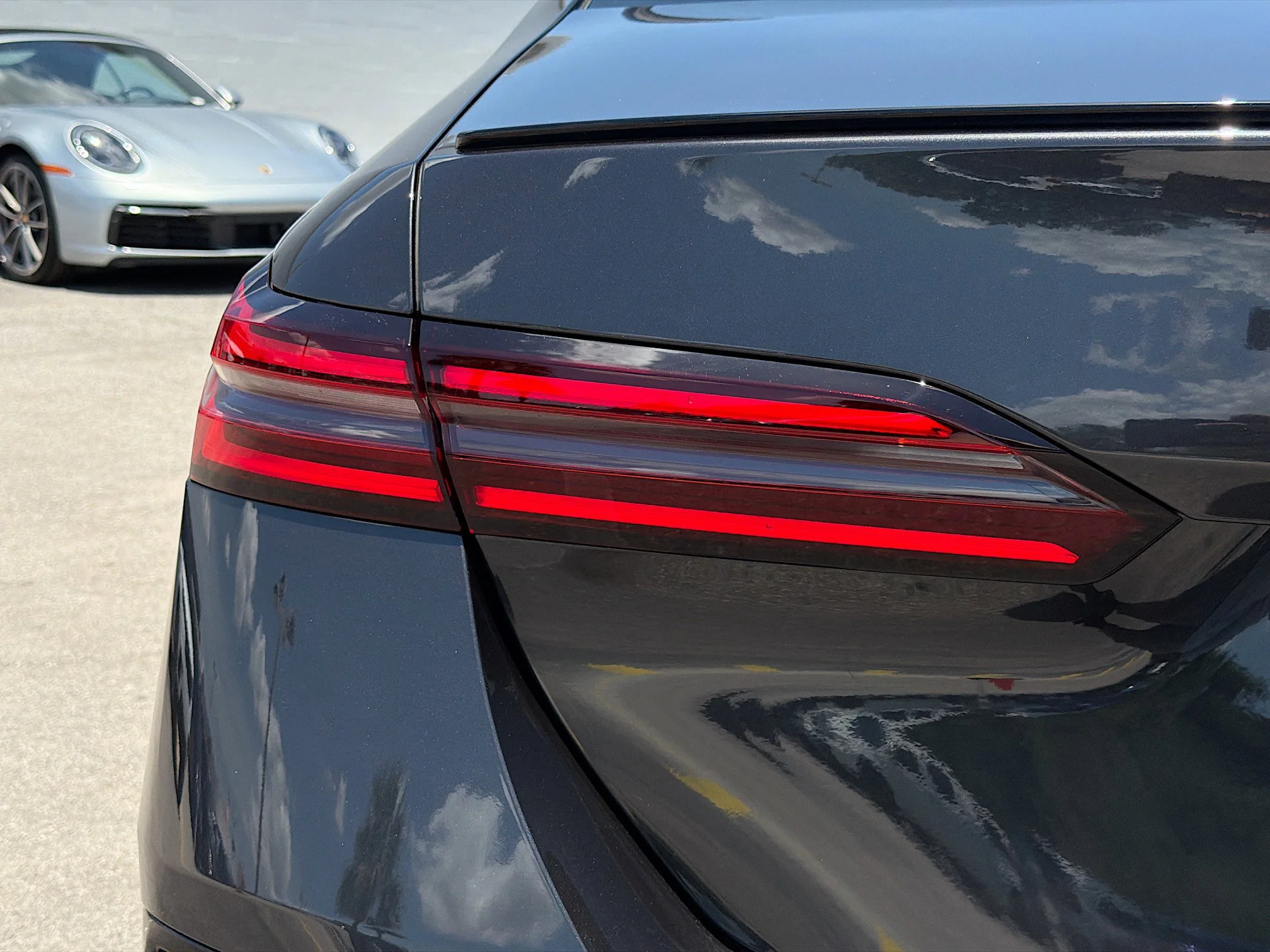 New 2027 Dark Graphite Metallic BMW 530i image 10