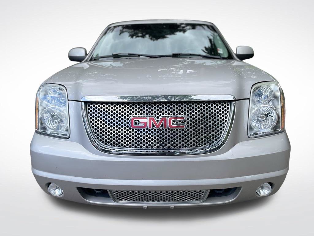 Used 2007 Silver Birch Metallic GMC Denali image 7