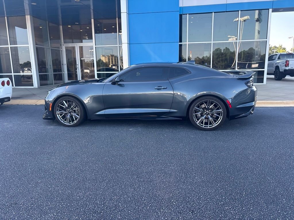 Used 2023 Gray Chevrolet ZL1 image 7