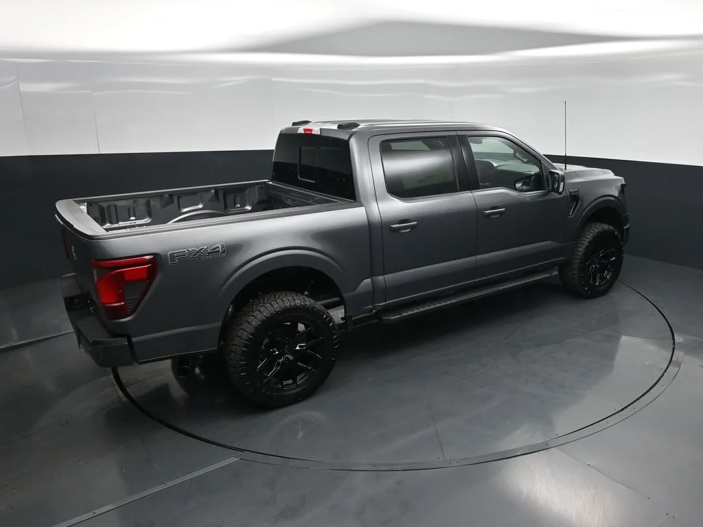 New 2026 Carbonized Gray Metallic Ford XLT image 34