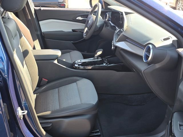 2024 Chevrolet Trax LT - Photo 22