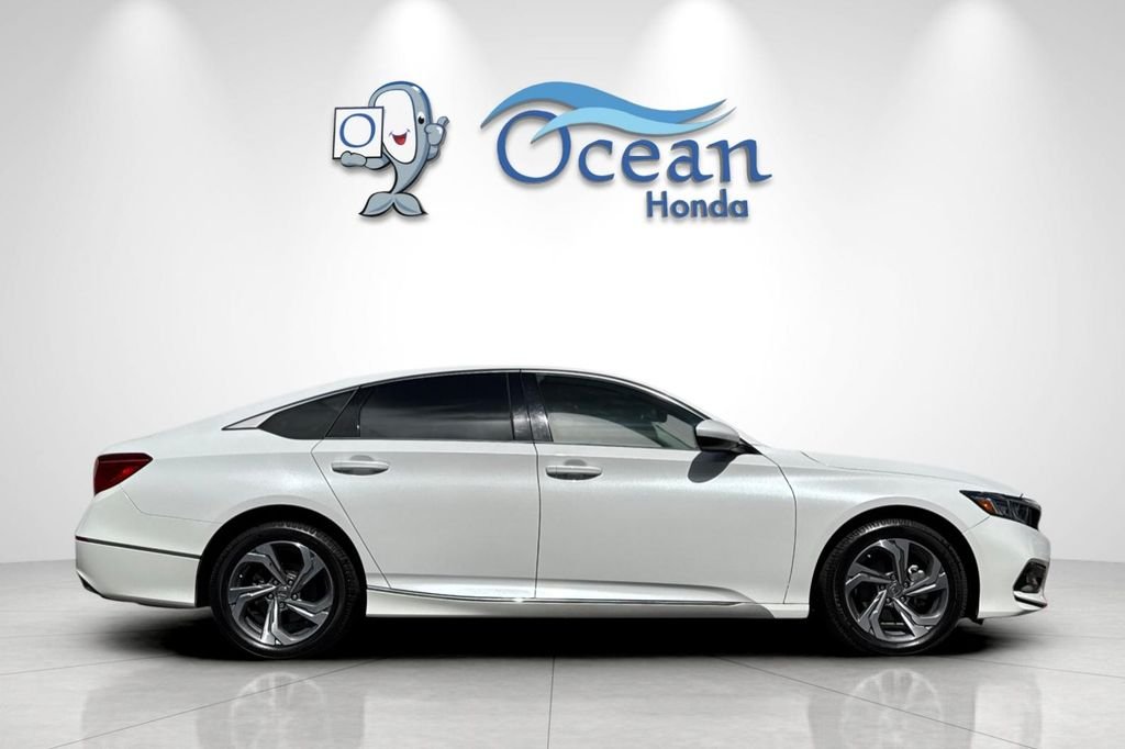 Used 2018 Platinum White Pearl Honda EX image 3