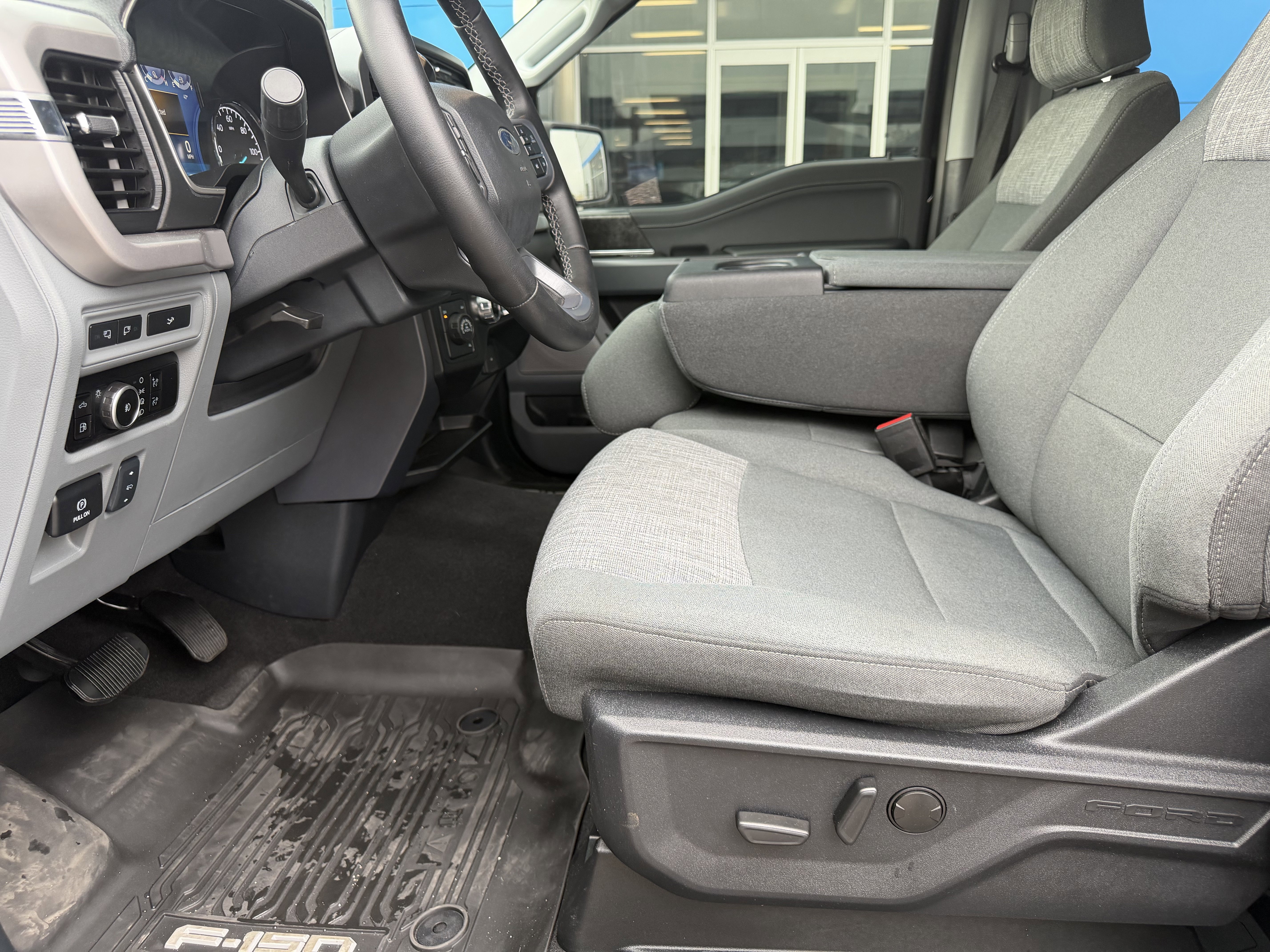 2023 Ford F-150 XLT - Photo 13