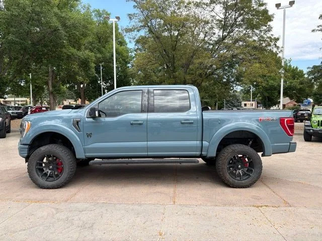Used 2023 Blue Ford XLT image 2