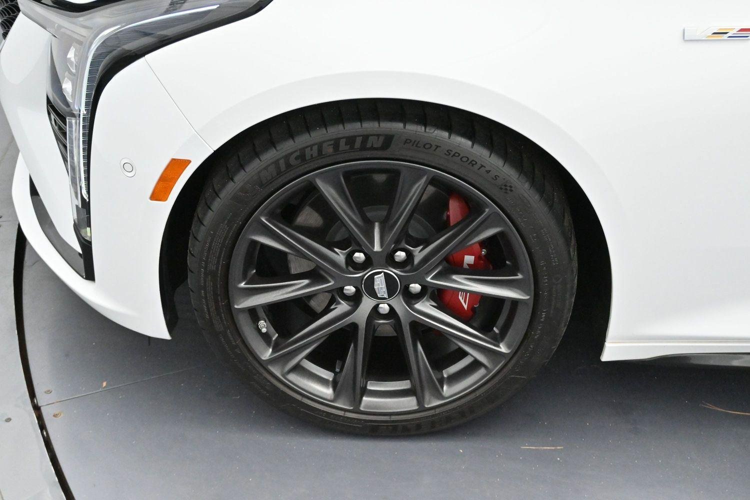 Used 2025 Summit White Cadillac V-Series image 34