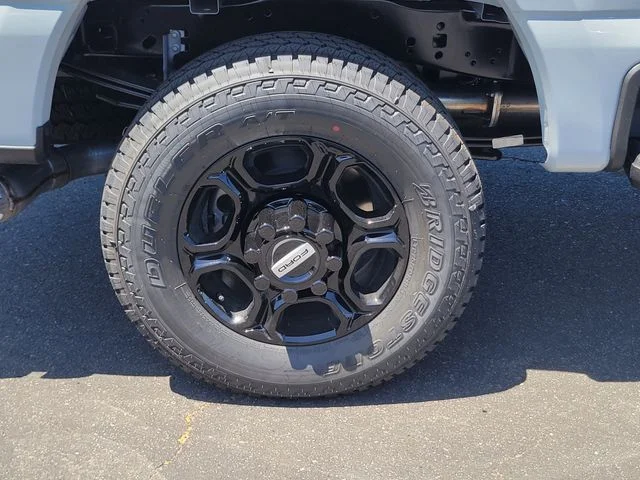 New 2026 Avalanche Ford XL image 5