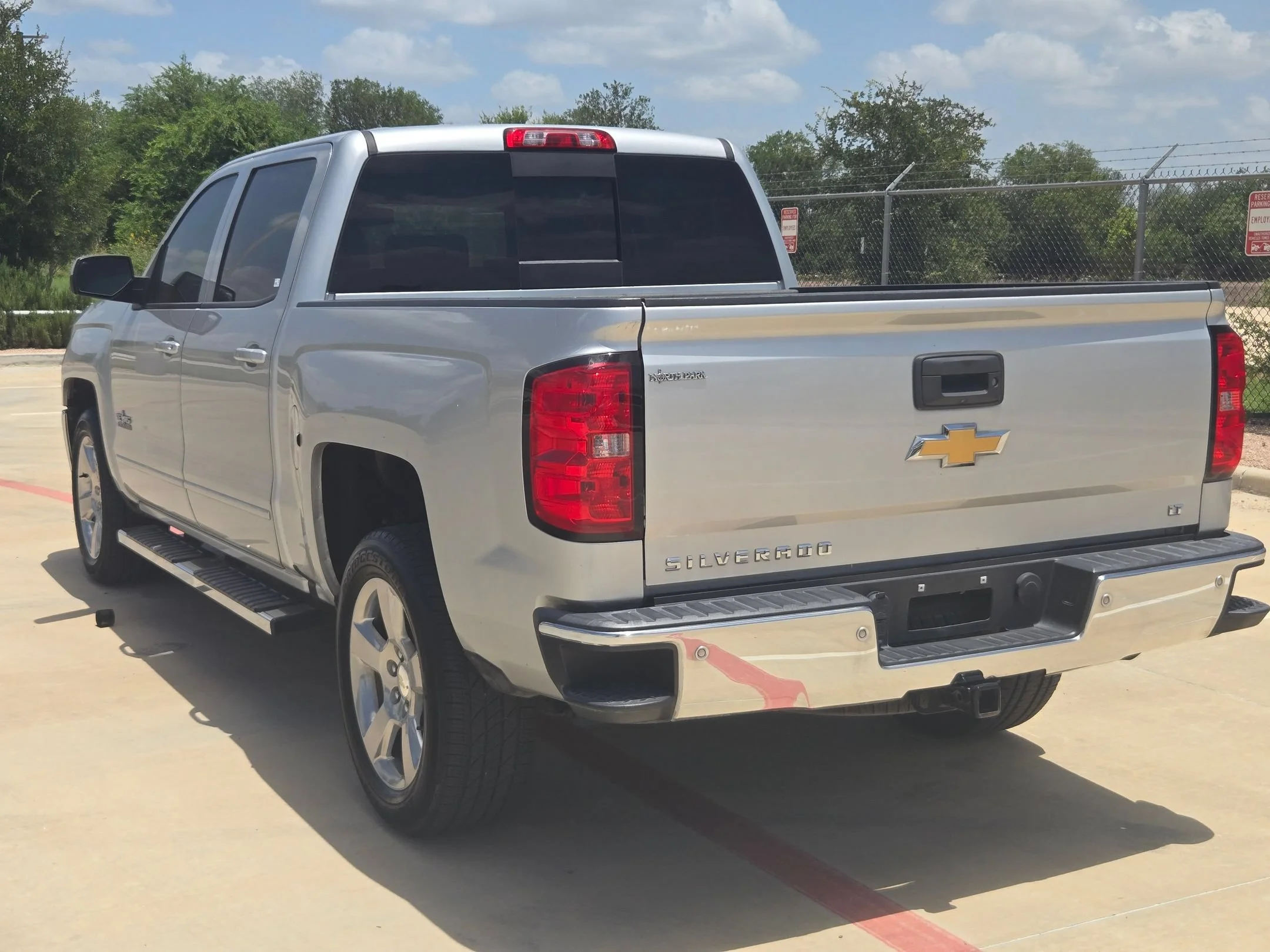 Used 2018 Silver Chevrolet LT image 5