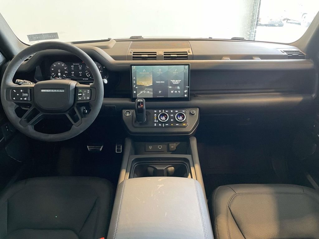 Used 2023 Santorini Black Metallic Land Rover V8 image 22