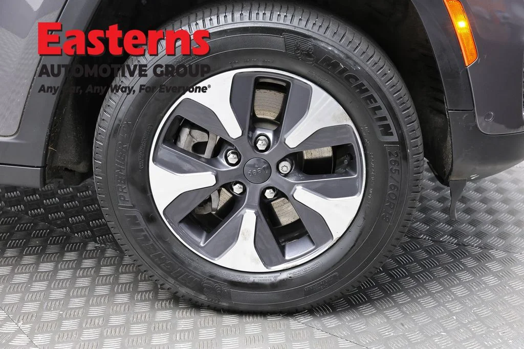 Used 2022 Gray Jeep 4xe image 34