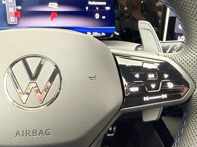New 2026 Pure White Volkswagen 2.0T image 12
