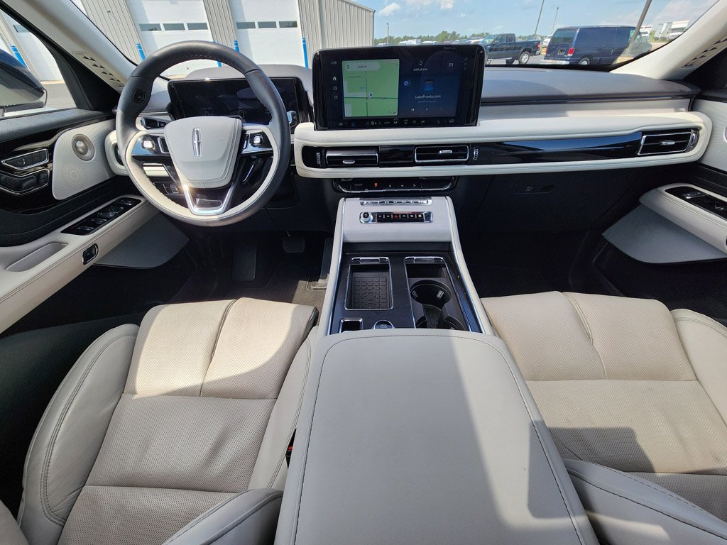 Used 2026 Pristine White Metallic Tri-Coat Lincoln Reserve image 28